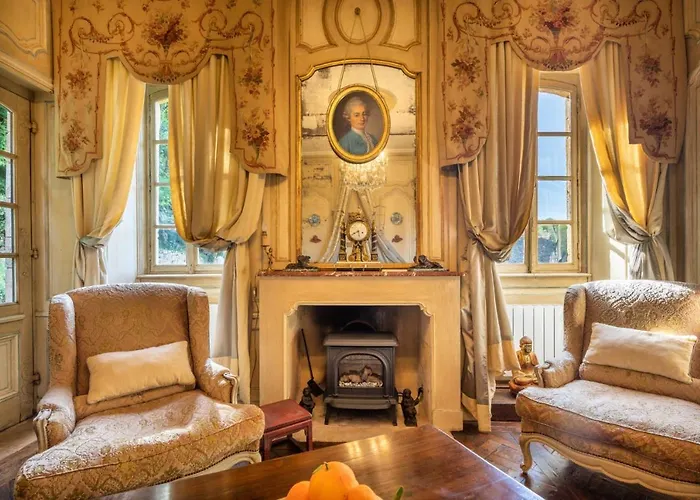 Logement D\'Exception Dans Le Chateau De Lacypierre
